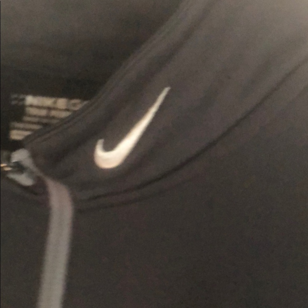 Men Nike 1/2 zip pullover